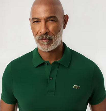 Polo-Shirt aus leichtem Piqué, klassische Passform